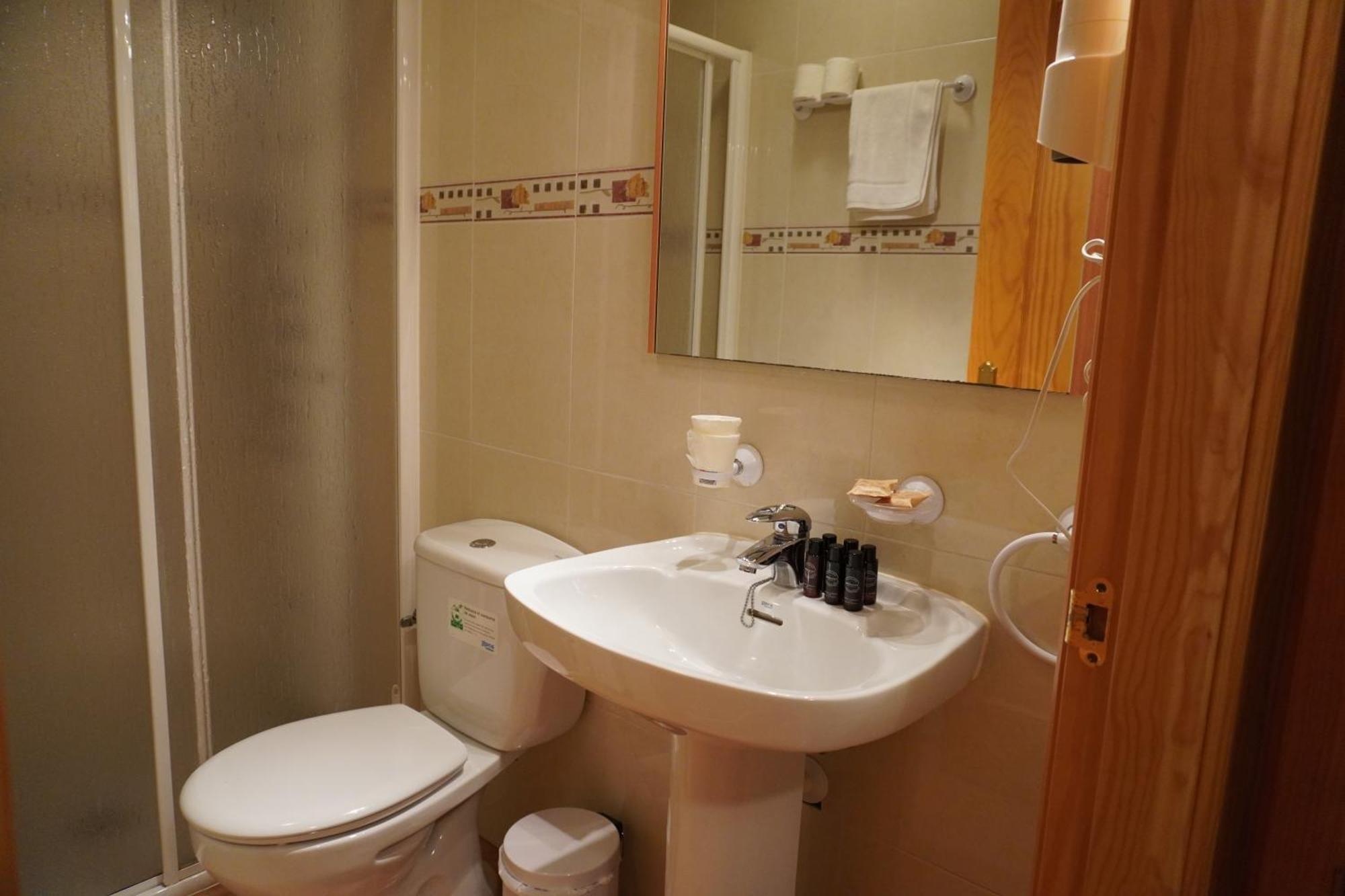 Apartamentos Casa Domenc Aren Luaran gambar