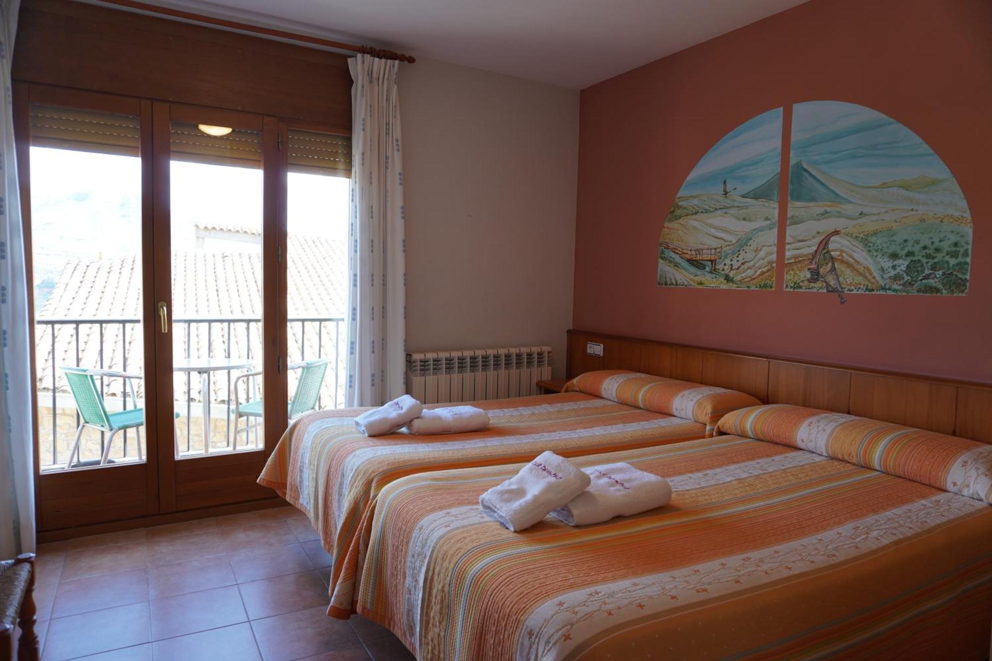 Apartamentos Casa Domenc Aren Luaran gambar