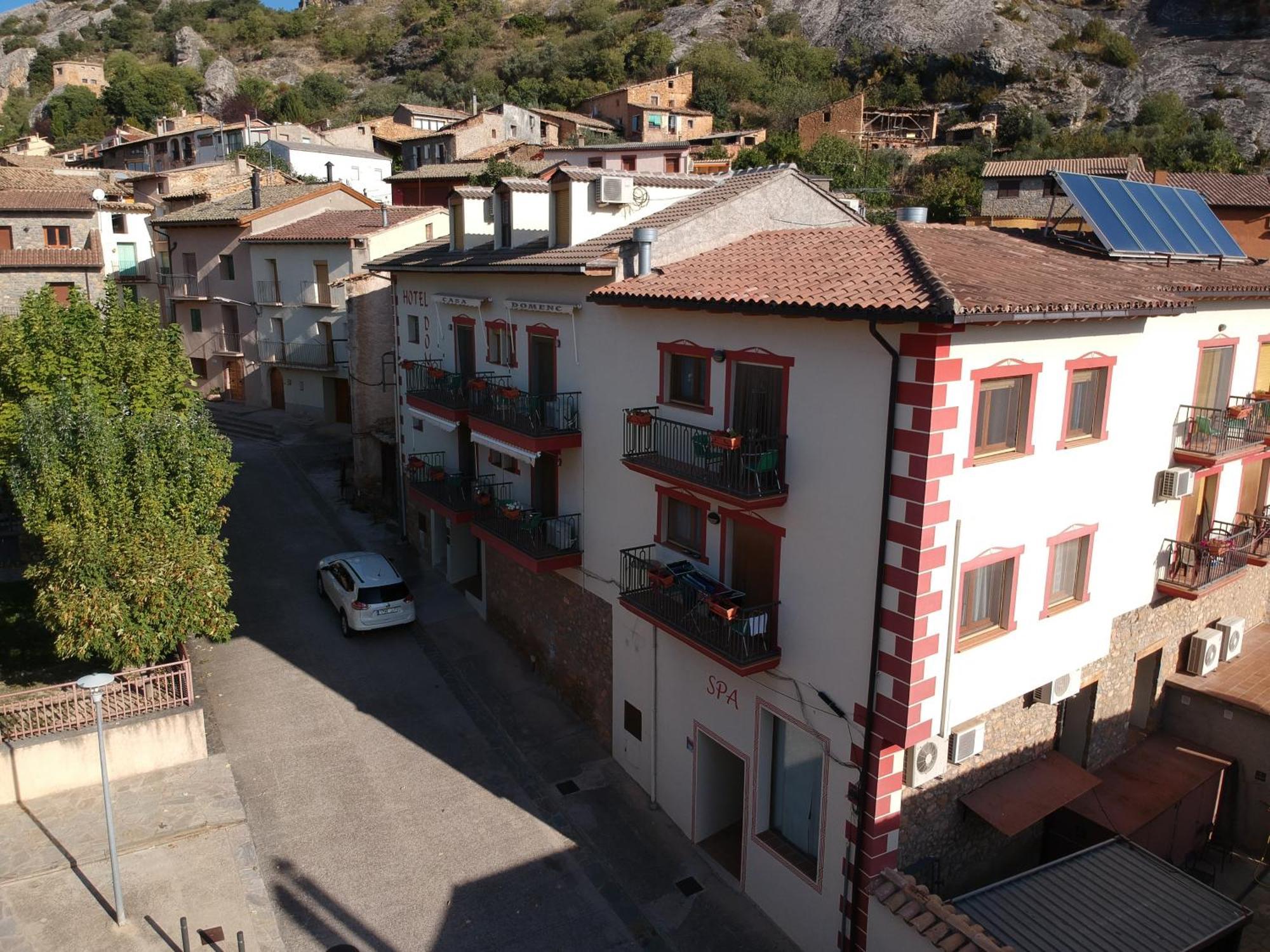 Apartamentos Casa Domenc Aren Luaran gambar